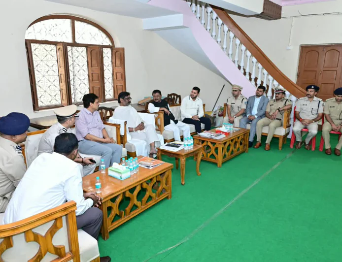 रूपी सोरेन को विभिन्न राजनीतिक दलों के नेताओं और वरिष्ठ अधिकारियों ने दी श्रद्धांजलि