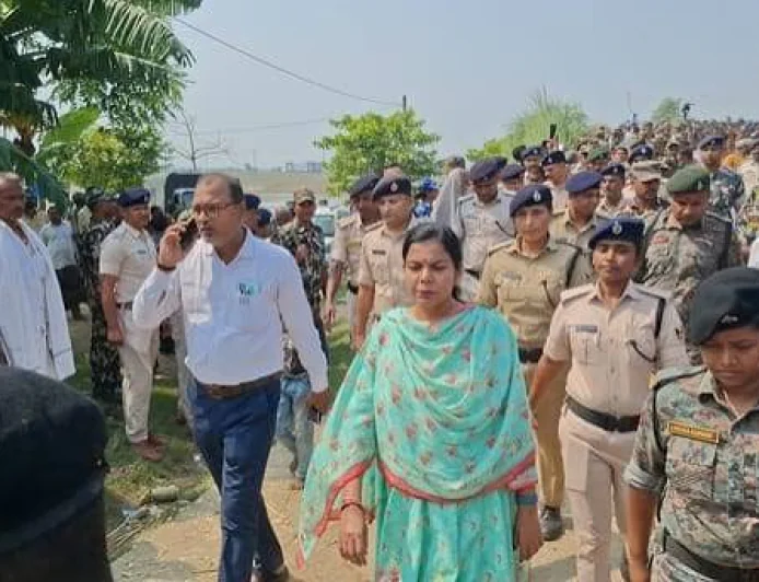 राघोपुर नाव हादसे के बाद बड़ी कार्रवाई, CO दीपक कुमार हटाए गए; प्रभात कुमार को मिला अतिरिक्त प्रभार