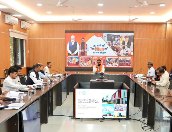 Bihar Holiday Calendar 2027: बिहार सरकार ने जारी किया छुट्टियों का कैलेंडर, कर्मचारियों को मिलेंगी 38 छुट्टियां