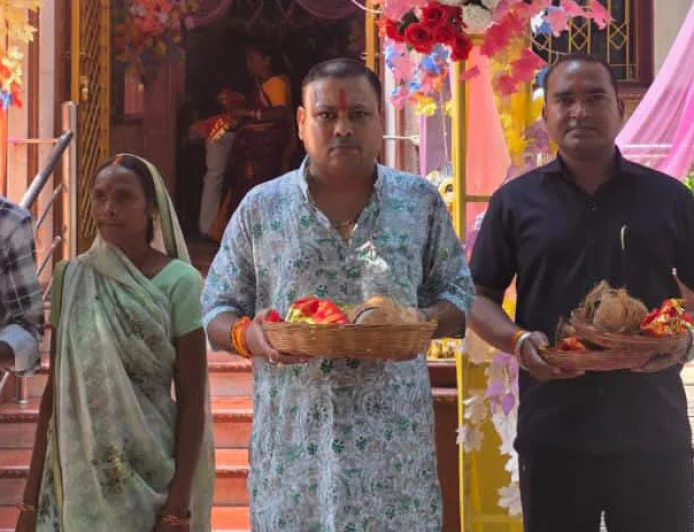 नवरात्रि की सप्तमी पर डॉ. मनीष पंकज मिश्रा ने किए मां दुर्गा के दिव्य दर्शन, देशवासियों की सुख-समृद्धि की कामना