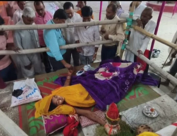 सुपौल में हाथ पर कलश रखकर पूजा कर रही महिला की बिगड़ी तबीयत, BP और हार्ट रेट में गड़बड़ी