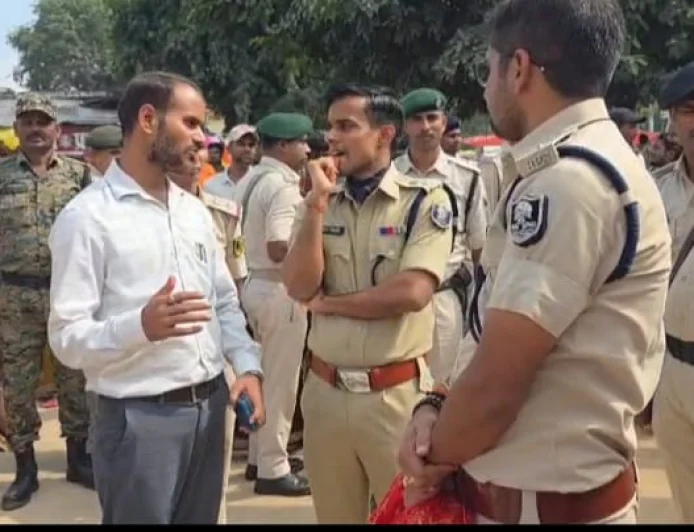महासप्तमी पर थावे दुर्गा मंदिर में उमड़ा आस्था का सैलाब, SP विनय तिवारी ने संभाली सुरक्षा की कमान