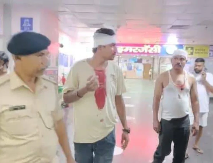 रांची में दुर्गा पूजा चंदा मांगने को लेकर विवाद, दो युवकों से मारपीट; पिस्तौल के बट से हमला करने का आरोप