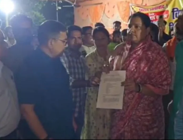 बोकारो: 12 दिनों बाद खत्म हुई विस्थापित अप्रेंटिसों की भूख हड़ताल, अब सेल मुख्यालय के फैसले का इंतजार