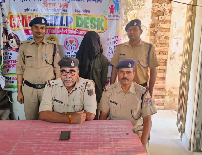 चोरी के मोबाइल के साथ नाबालिग निरुद्ध, रेल थाना गया में मामला दर्ज