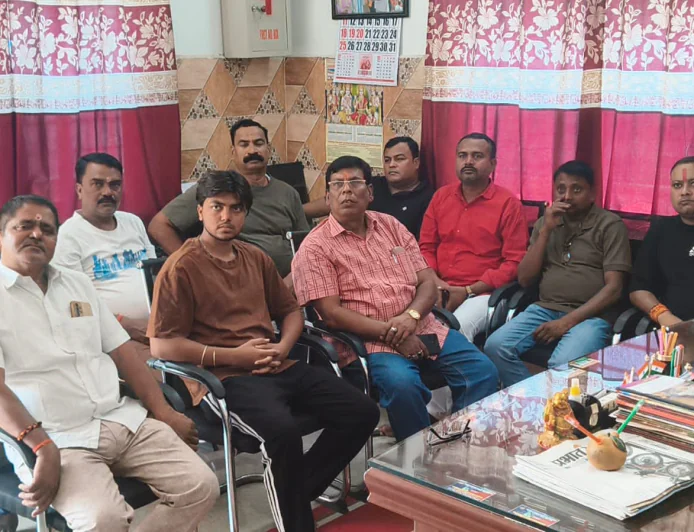 भाजपा किसान मोर्चा कार्यालय में कार्यकर्ताओं ने सुनी ‘मन की बात’, राष्ट्रीय एकता और सांस्कृतिक विरासत का दिया संदेश