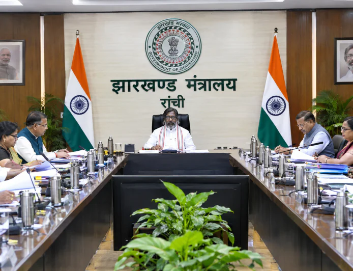 Jharkhand Cabinet Decisions: झारखंड में 7,890 चापाकल लगाने को मंजूरी, 500 बेड का अस्पताल और गोड्डा में बनेगा पशु आहार कारखाना