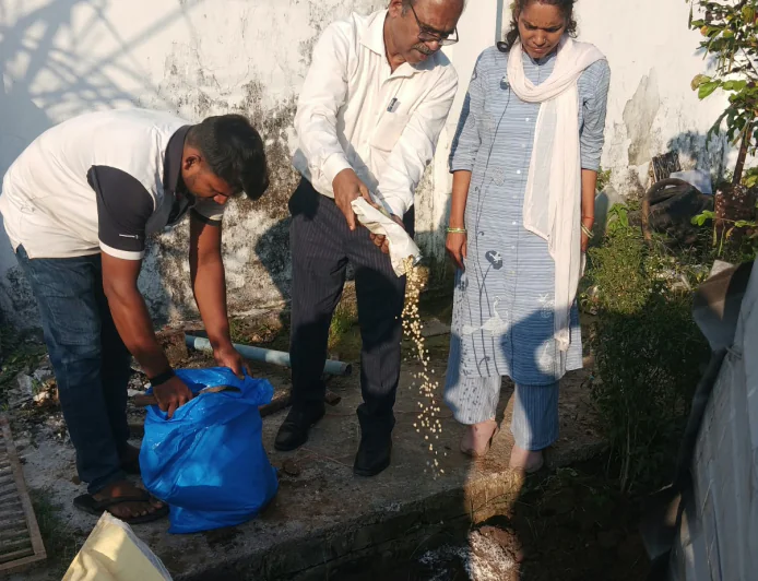 पटना में आइसक्रीम कंपनियों पर खाद्य विभाग की कार्रवाई, ₹80 हजार से अधिक की एक्सपायर्ड सामग्री नष्ट; कई प्रतिष्ठानों को नोटिस