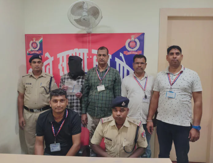 गया जंक्शन पर तत्काल टिकटों की कालाबाजारी का खुलासा, एक गिरफ्तार