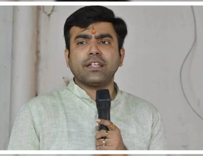तिरहुत स्नातक चुनाव में हार के बाद अभिषेक झा का बड़ा दावा, 4700 वोट रद्द होने पर उठाए सवाल; NDA के भीतर चक्रव्यूह में फंसने की कही बात