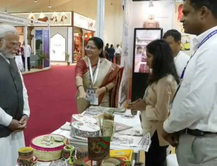 राष्ट्रीय एकता दिवस पर बिहार की सांस्कृतिक विरासत का प्रदर्शन, प्रधानमंत्री मोदी का मिथिला पाग से स्वागत