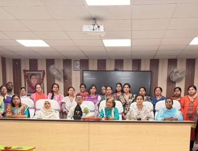 जीबीएम कॉलेज के बर्सर प्रो. डॉ. सहदेब बाउरी के एमयू में स्थानांतरण पर विदाई-सह-सम्मान समारोह का हुआ आयोजन