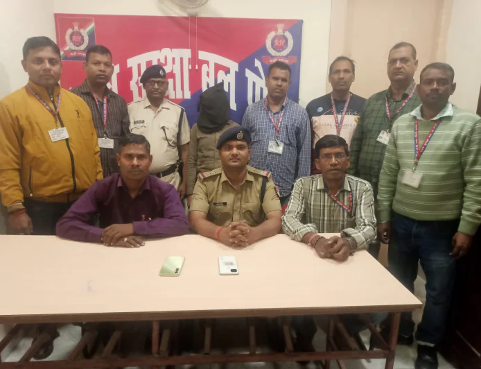 गया रेलवे स्टेशन पर दो चोरी के मोबाइल के साथ एक आरोपी गिरफ्तार