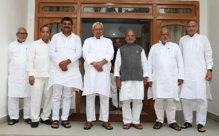 गंडक की बाढ़ पर नीतीश कुमार ने जताई चिंता, रत्नेश सदा को राहत-बचाव तेज करने का निर्देश