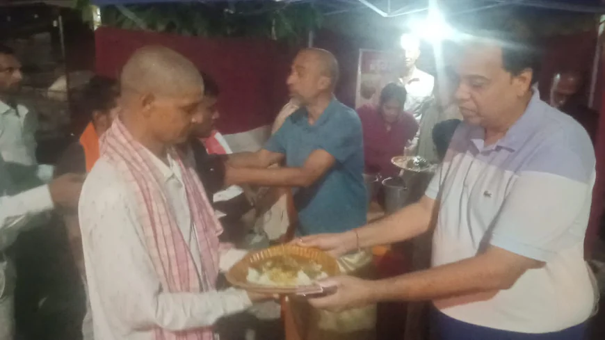 पितृपक्ष मेले में भगत परिवार की सेवा, श्रद्धालुओं को निःशुल्क भोजन प्रसाद