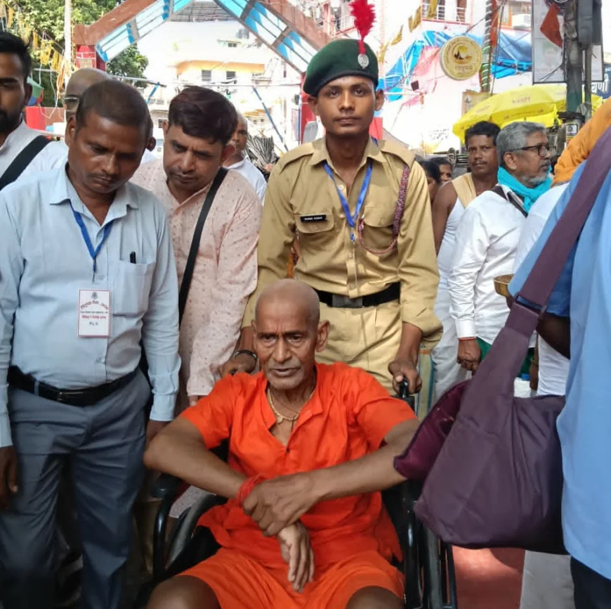 एनसीसी कैडेटों ने विष्णुपद, देवघाट और सीताकुंड क्षेत्र में देश-विदेश से आए पिंडदानियों की कर रहे निःस्वार्थ सेवा