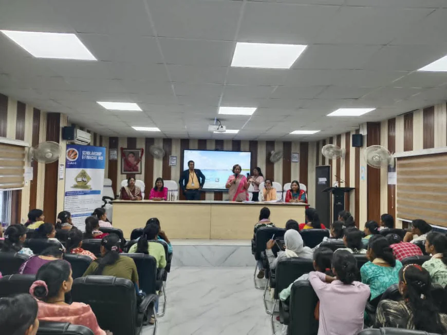 गौतम बुद्ध महिला महाविद्यालय, गया जी में पाँचवे एवं सातवें सेमेस्टर की छात्राओं के लिए लवली प्रोफेशनल यूनिवर्सिटी द्वारा करियर काउंसलिंग सत्र का आयोजन किया