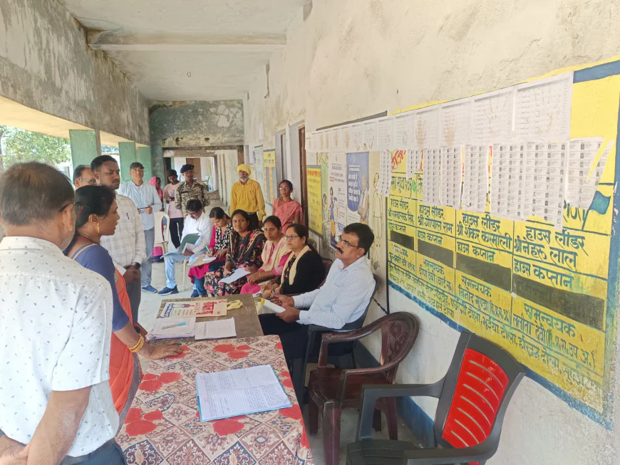झारखंड के सभी मतदान केंद्रों पर मेगा हेल्पडेस्क, युवाओं को मतदाता सूची में नाम जुड़वाने के लिए किया गया जागरूक