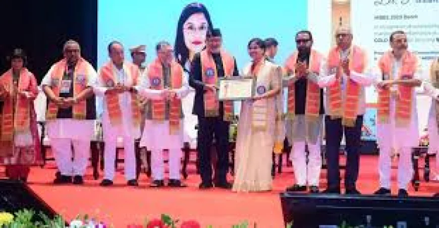 एम्स देवघर के दीक्षांत समारोह में शामिल हुए उपराष्ट्रपति सीपी राधाकृष्णन, 11 मेधावी विद्यार्थियों को किया सम्मानित