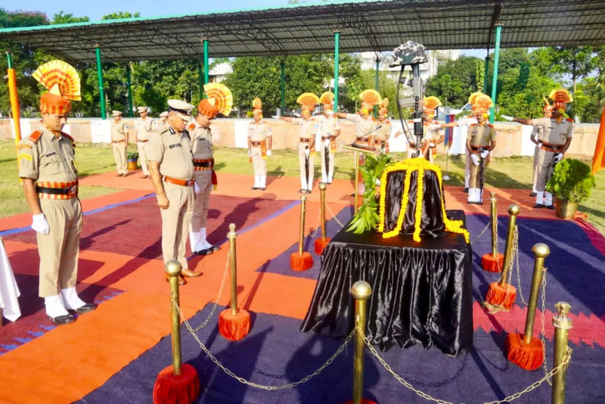 44वीं वाहिनी एसएसबी नरकटियागंज में पुलिस स्मृति दिवस पर शहीद जवानों को दी गई श्रद्धांजलि