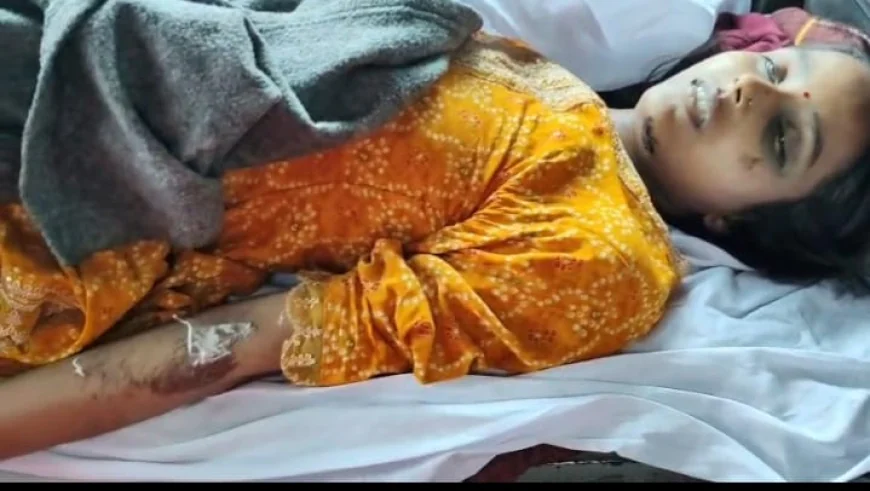 आदित्यपुर में नवविवाहिता की संदिग्ध मौत से हड़कंप, शव लेकर अपार्टमेंट पहुंचे मायके वाले; पति-सास और देवर पर हत्या का आरोप