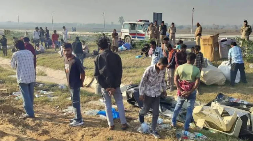 दिवाली पर घर लौट रहे बिहार के मजदूरों से भरी स्लीपर बस गंगा एक्सप्रेसवे पर पलटी, 20 से ज्यादा घायल; 150 यात्रियों के सवार होने की सूचना