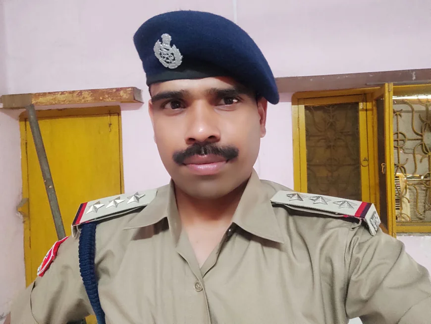 जहरखुरानी कांड के सफल उद्भेदन पर आरपीएफ प्रभारी बनारसी यादव सम्मानित