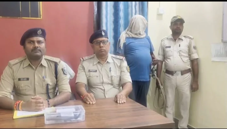 वैशाली में सोशल मीडिया पर हथियार लहराने वाला युवक गिरफ्तार, घर से देसी कट्टा और जिंदा कारतूस बरामद